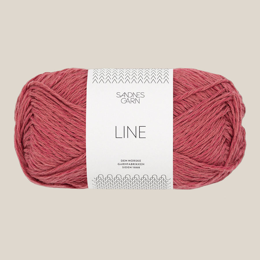 Line fra Sandnes Garn. Køb det hos Den Lille Garnbiks. Sommergarn. Viskose,hør, bomulds blanding. løbelængde på 110 meter på 50 gram. strikkes på en strikkepind 3,5 millimeter-4 millimeter. Farve 4335, bringebærkrem