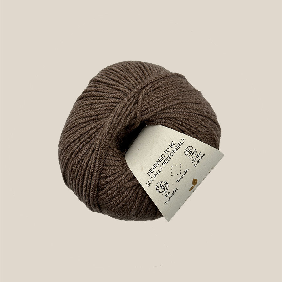 Pure merino 4 fra Better Yarn hos Den Lille  Garnbiks. 100% blød merino uld. bæredygtigt garn