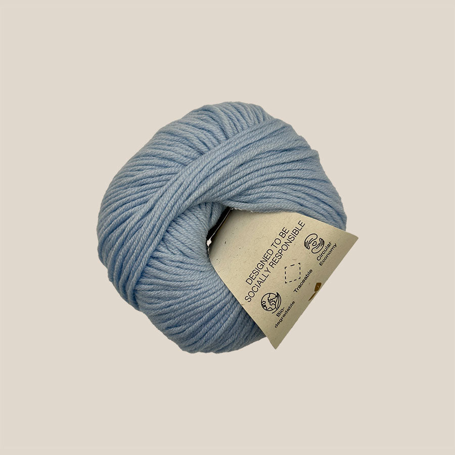 Pure merino 4 fra Better Yarn hos Den Lille  Garnbiks. 100% blød merino uld. bæredygtigt garn
