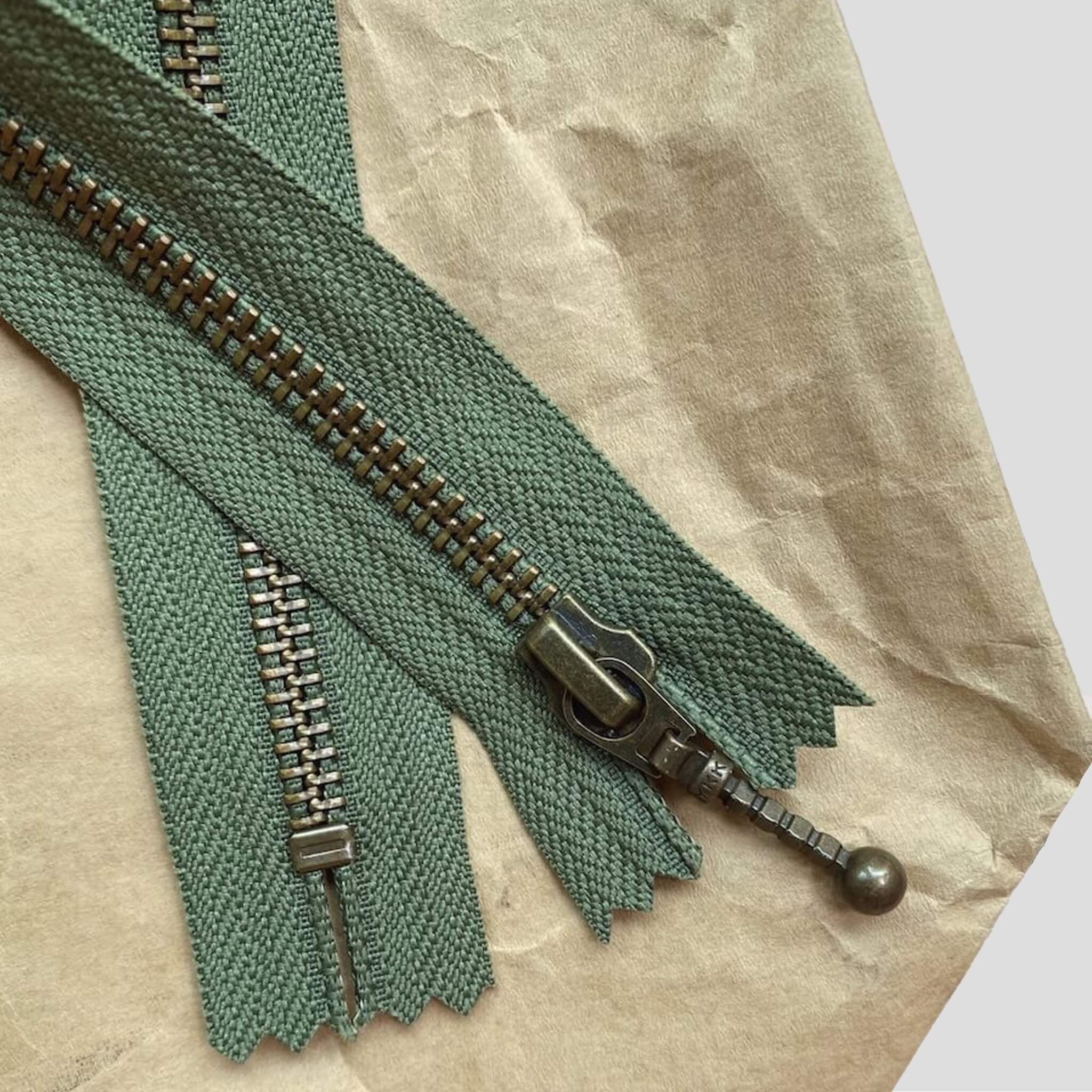 Petiteknit 35 cm Grøn - Zipper Sweater Lynlås